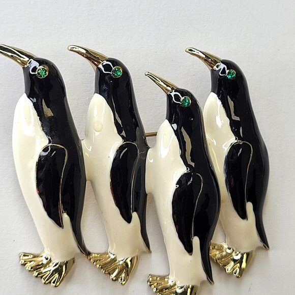 Black & White Enamel Penguin Family Brooch - Picture 4 of 9